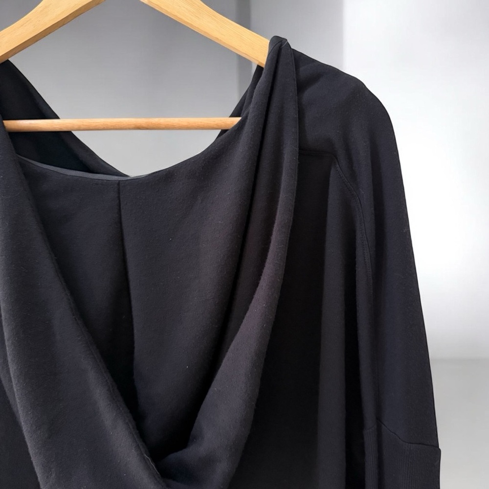 Athleta Draped Oversized Long-Sleeve Women's Top in Black! S/M - Picture 7 of 12